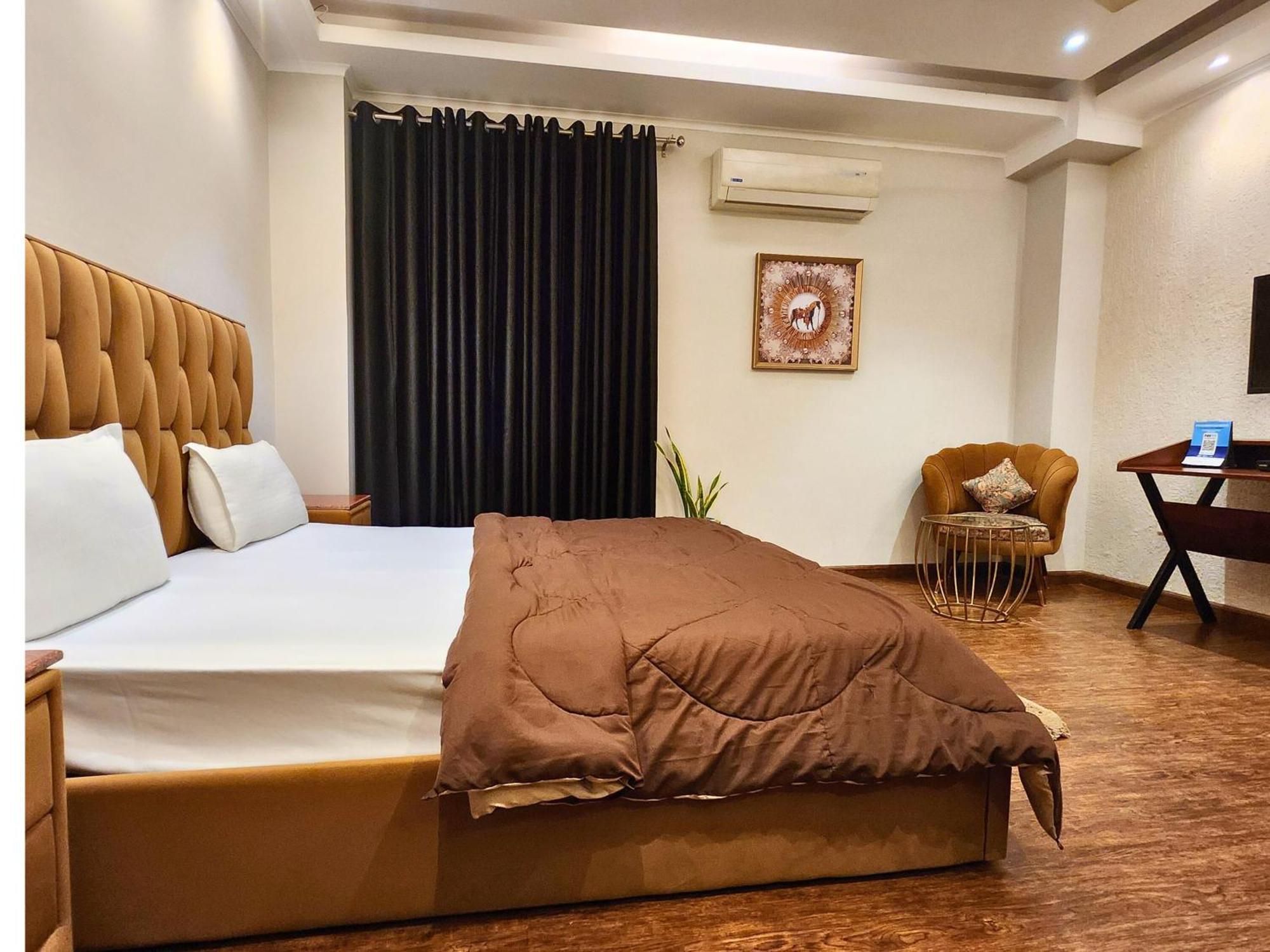 Hotel City Premier - Golf Course Road ,Gurgaon Exterior photo