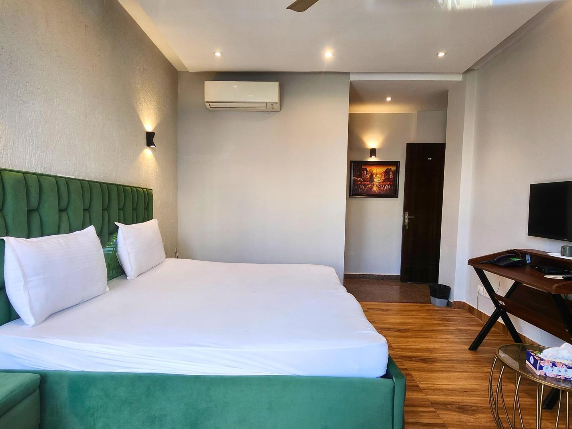 Hotel City Premier - Golf Course Road ,Gurgaon Exterior photo